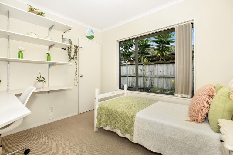 Photo of property in 30 Blackwood Drive, Wattle Downs, Auckland, 2103