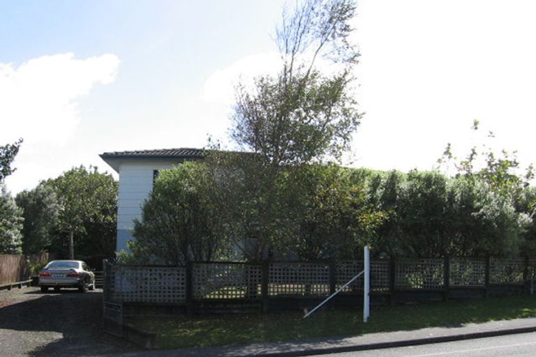 Photo of property in 4 Benchmark Drive, Massey, Auckland, 0614
