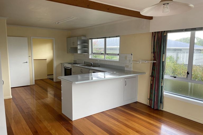 Photo of property in 57 Bradbury Road, Botany Downs, Auckland, 2010