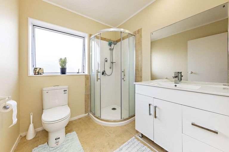 Photo of property in 147 Millhouse Drive, Golflands, Auckland, 2013