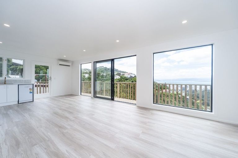 Photo of property in 43a Harbour View Road, Northland, Wellington, 6012