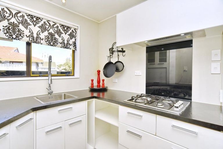 Photo of property in 1/17 Castile Place, Belfast, Christchurch, 8051