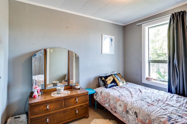 Photo of property in 72 Atherfold Crescent, Greenmeadows, Napier, 4112