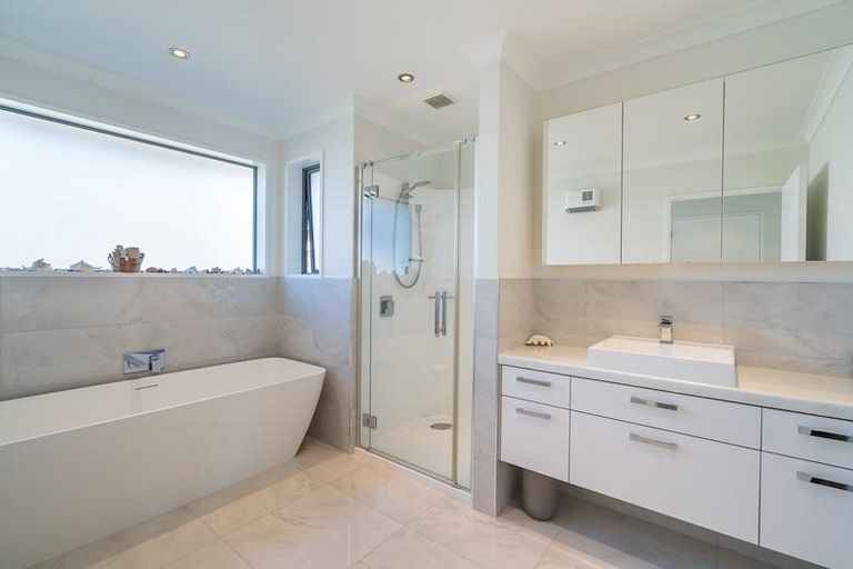 Photo of property in 329 Highcliff Road, Highcliff, Dunedin, 9013