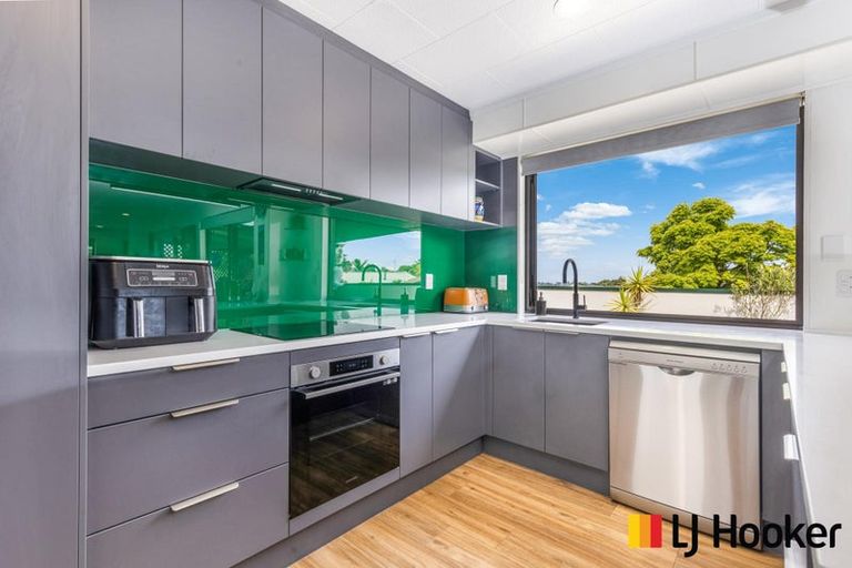 Photo of property in 189 Carnoustie Drive, Wattle Downs, Auckland, 2103