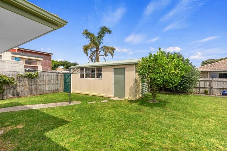 Photo of property in 19 Pirika Place, Papamoa Beach, Papamoa, 3118