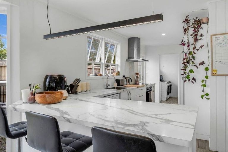 Photo of property in 40 Clifton Terrace, Fitzherbert, Palmerston North, 4410