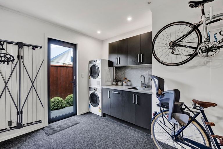 Photo of property in 25 County Drive, Hawera, 4610