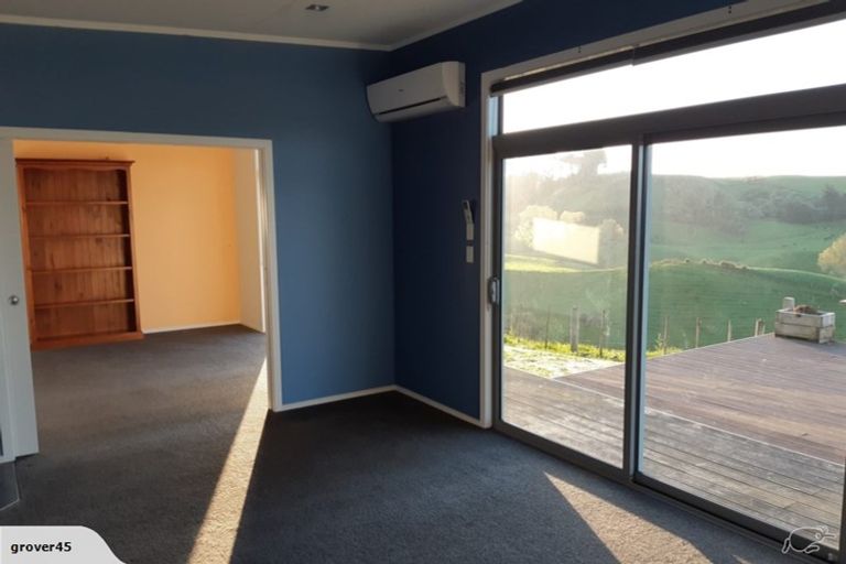 Photo of property in 37 Mangahewa Road, Tikorangi, Waitara, 4383