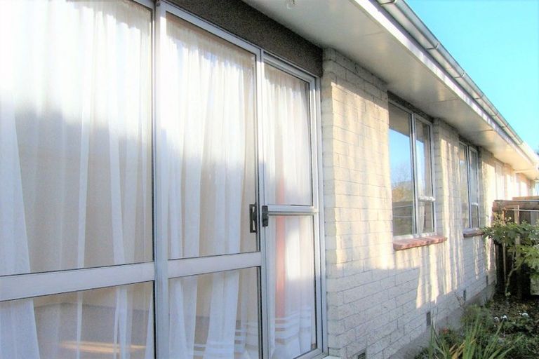 Photo of property in 2/58 Mathesons Road, Phillipstown, Christchurch, 8011