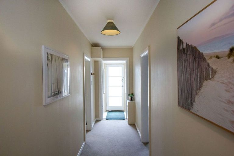 Photo of property in 28 Luxford Street, Berhampore, Wellington, 6023