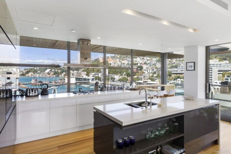Photo of property in Clyde Quay Wharf, 5/8a Clyde Quay Wharf, Te Aro, Wellington, 6011