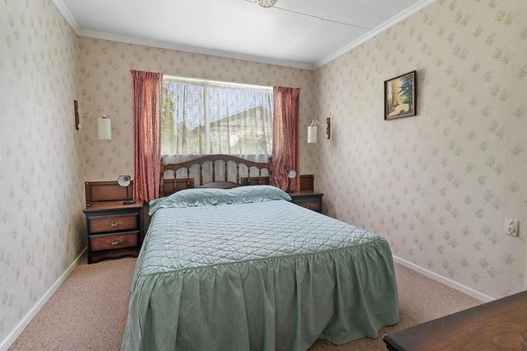 Photo of property in 100 Shearman Street, Waimate, 7924