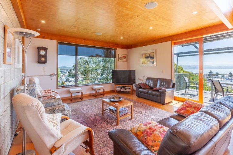 Photo of property in 5 Chilton Road, Hospital Hill, Napier, 4110