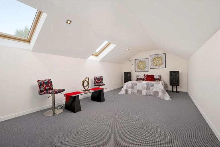 Photo of property in 7 Burgundy Park Avenue, Henderson, Auckland, 0612