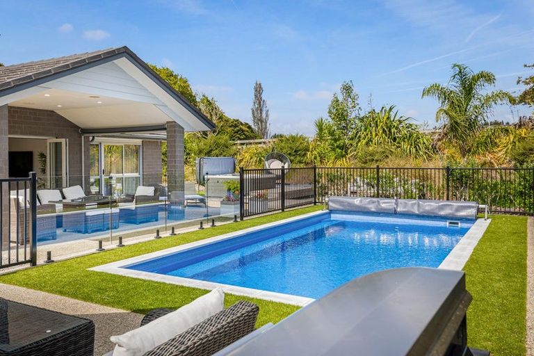 Photo of property in 1009 Kahikatea Flat Road, Waitoki, Kaukapakapa, 0871