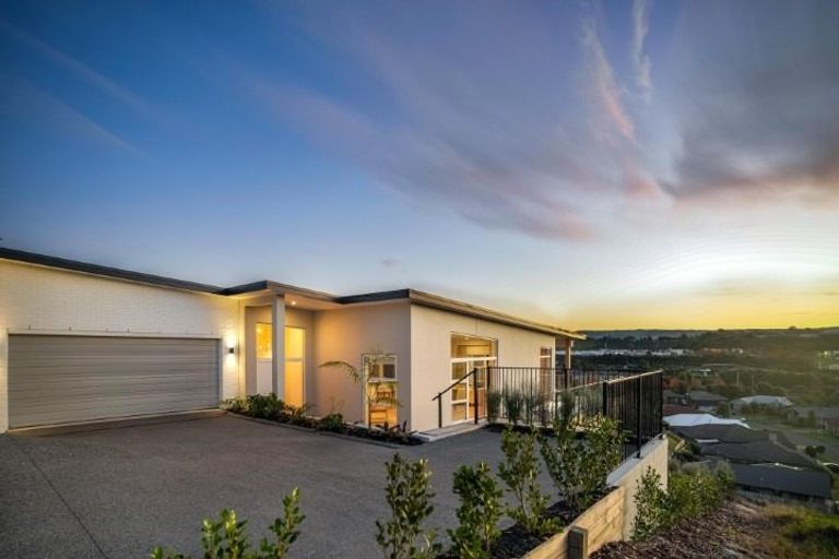 Photo of property in 15 Gyle Place, Pyes Pa, Tauranga, 3112