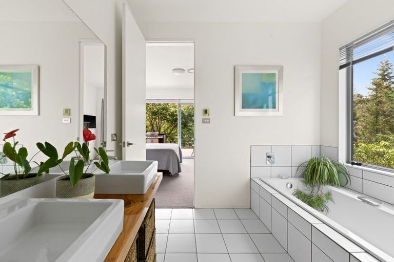 Photo of property in 27a Hikanui Drive, Havelock North, 4130