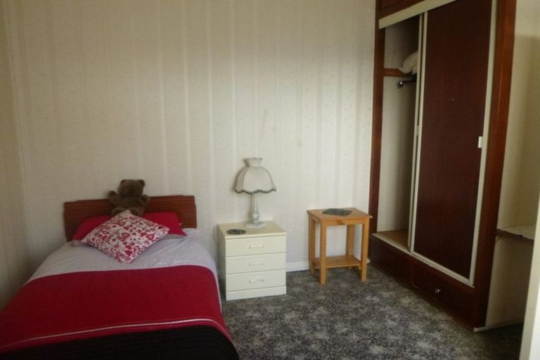 Photo of property in 135 Queen Street, Westport, 7825