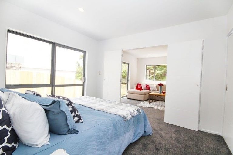 Photo of property in 21 Moller Street, Beach Haven, Auckland, 0626