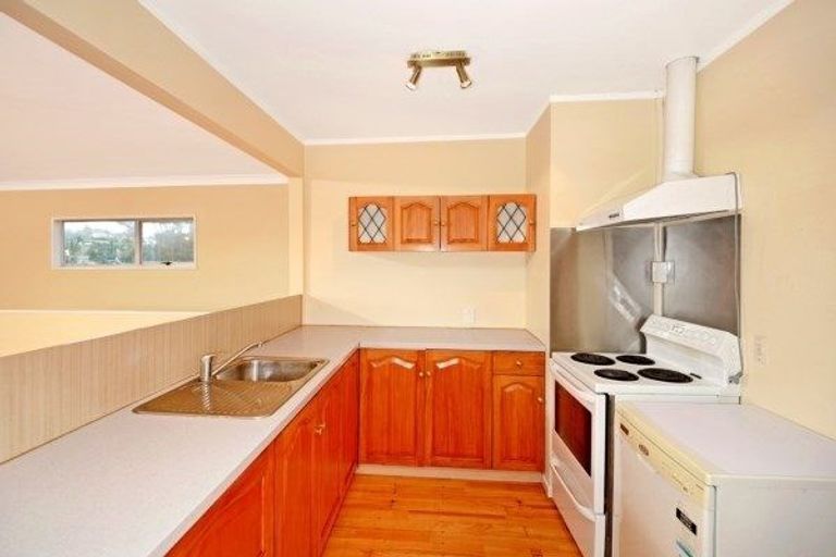 Photo of property in 73 Fairclough Road, Beach Haven, Auckland, 0626
