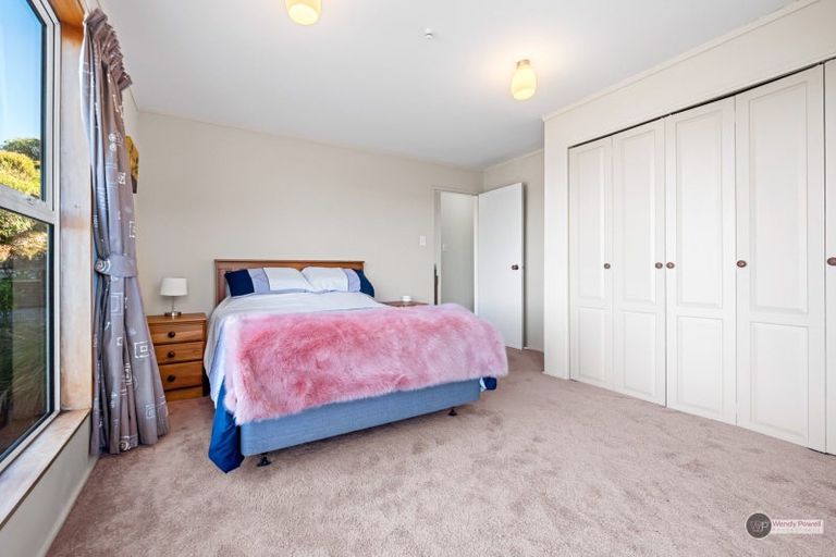 Photo of property in 65 Normandale Road, Normandale, Lower Hutt, 5010