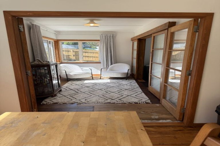 Photo of property in 16 Hursthouse Street, Vogeltown, New Plymouth, 4310