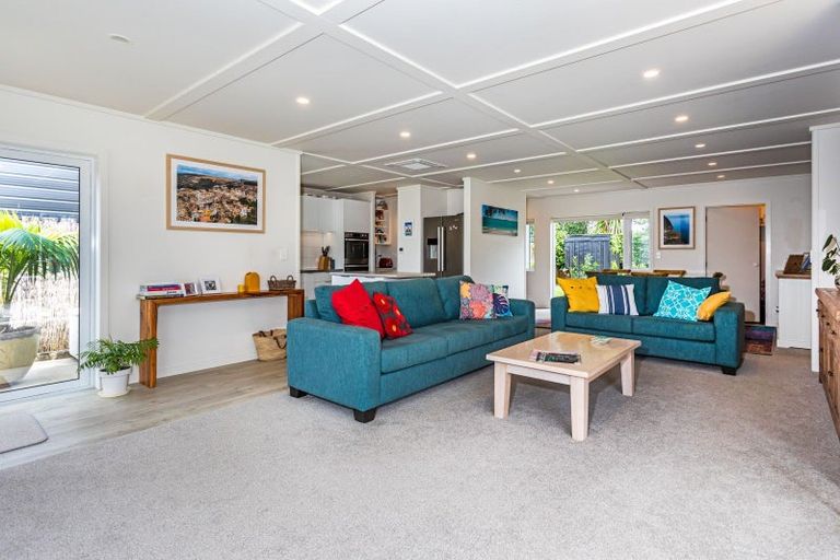 Photo of property in 107 Riverview Road, Whangamata, 3620