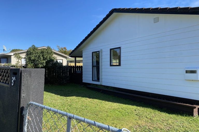 Photo of property in 3a Ruahine Street, Paraparaumu, 5032