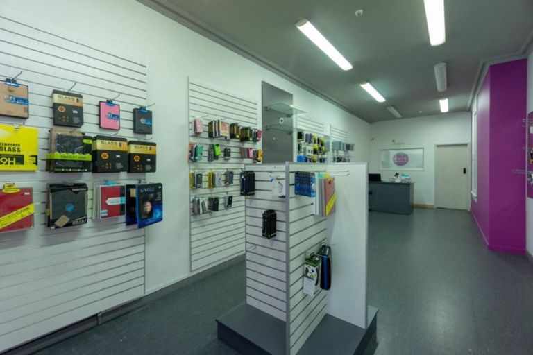 Photo of property in 140 George Street, Stokes Valley, Lower Hutt, 5019