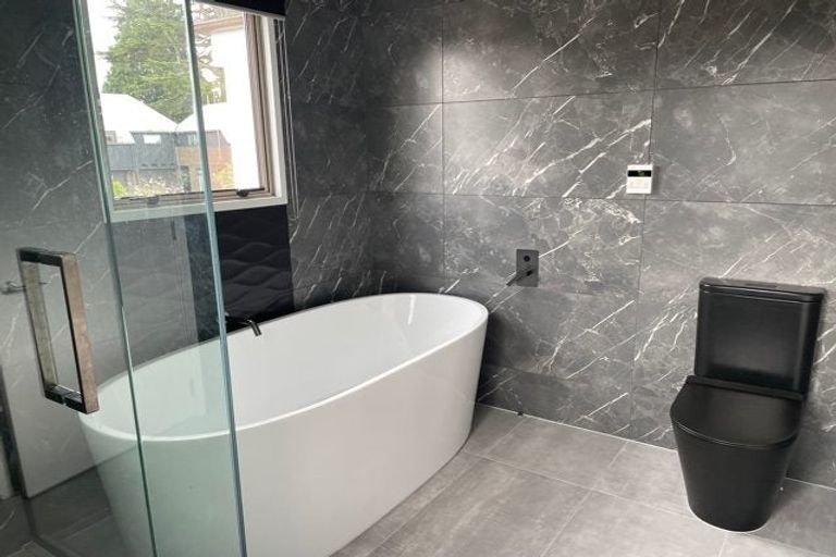 Photo of property in 1/37 Poynder Avenue, Merivale, Christchurch, 8014