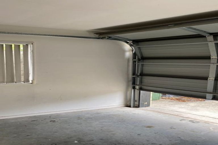 Photo of property in 79a Stanley Road, Glenfield, Auckland, 0629