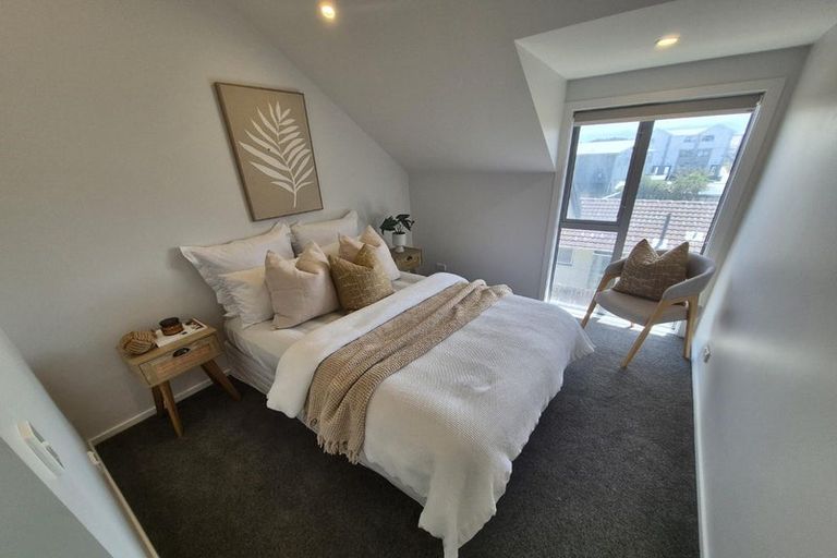 Photo of property in 3/246 Marine Parade, New Brighton, Christchurch, 8061