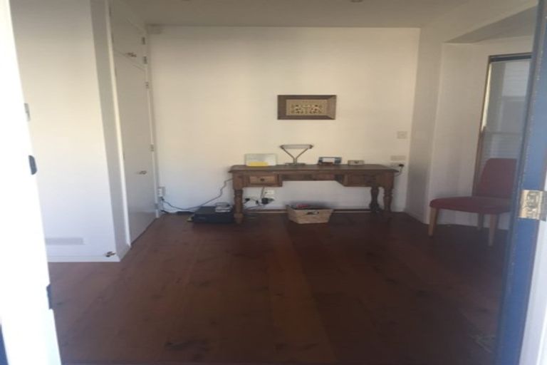 Photo of property in 5 South Street, Nelson, 7010