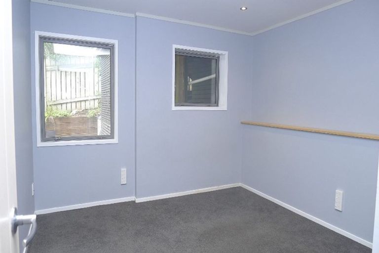 Photo of property in 11 Hicks Crescent, Waikanae Beach, Waikanae, 5036