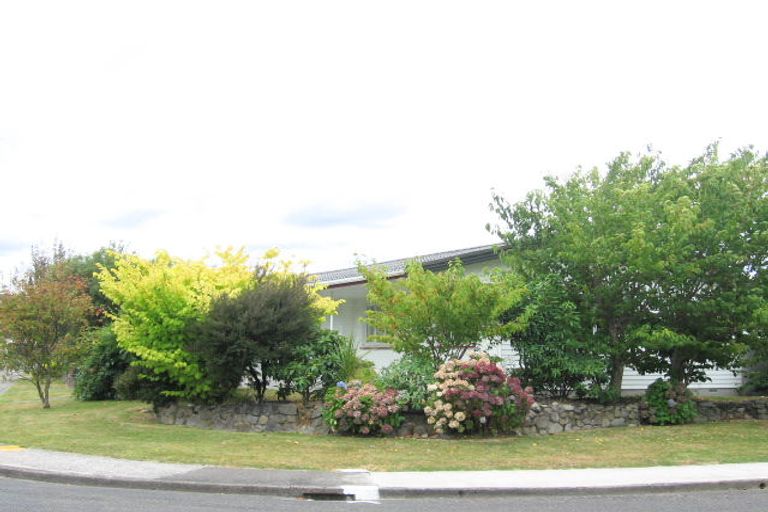 Photo of property in 14 Matuku Street, Heretaunga, Upper Hutt, 5018