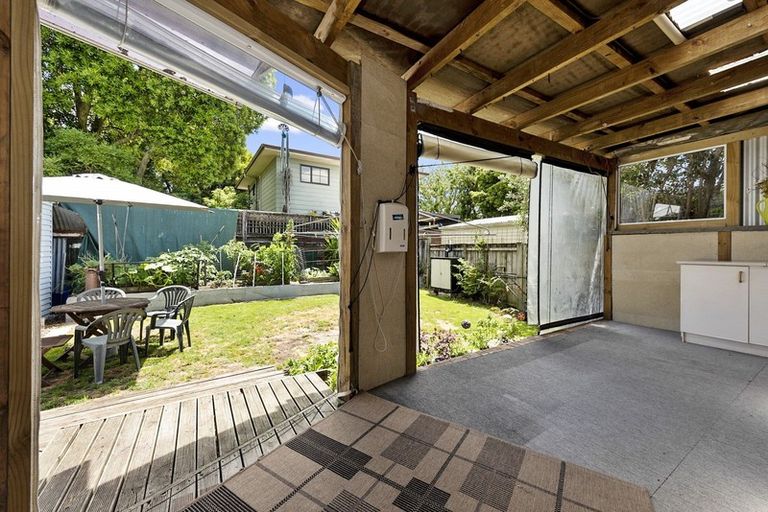 Photo of property in 51 Kenney Crescent, Fairfield, Hamilton, 3214