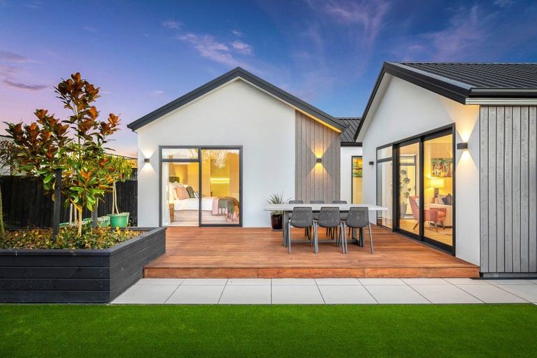 Photo of property in 69a Wai-iti Terrace, Bryndwr, Christchurch, 8052