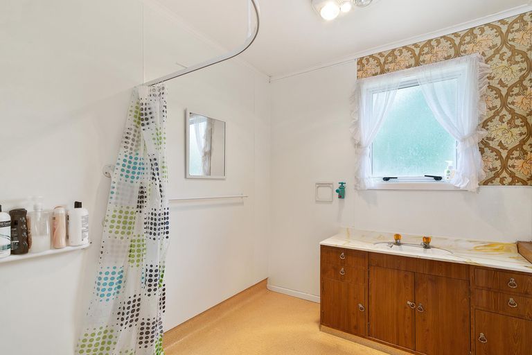 Photo of property in 7 Darroch Street, Fairy Springs, Rotorua, 3015