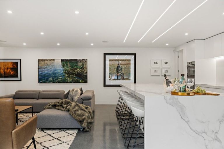 Photo of property in 7 Wrybill Way, Point Wells, 0986