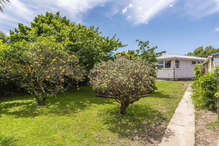 Photo of property in 84 Donovan Road, Paraparaumu Beach, Paraparaumu, 5032