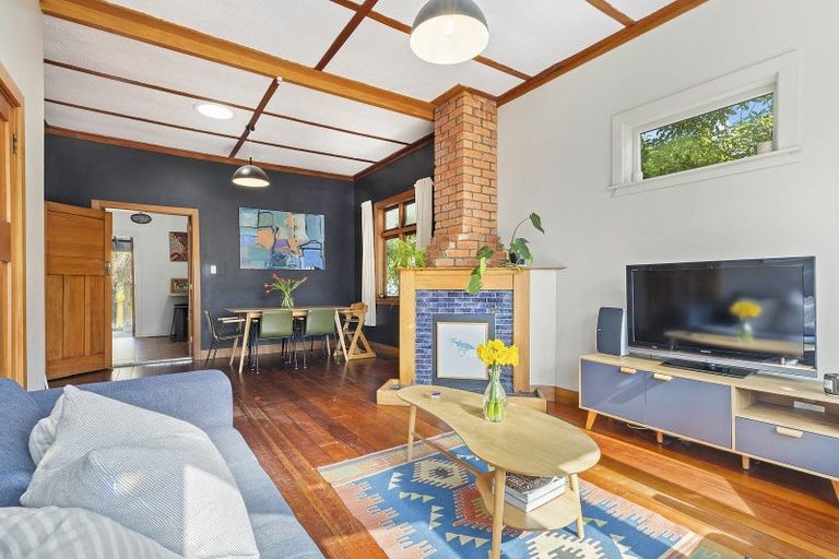 Photo of property in 39 Dee Street, Island Bay, Wellington, 6023