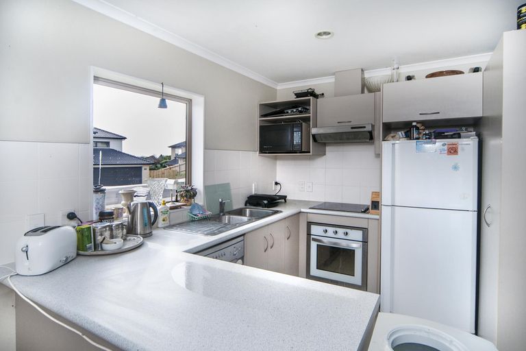 Photo of property in 3 Kokako Rise, Papakura, 2110