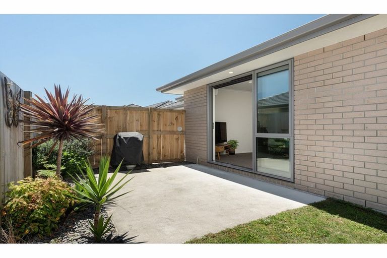 Photo of property in 6 Harakeke Way, Papamoa Beach, Te Puke, 3187