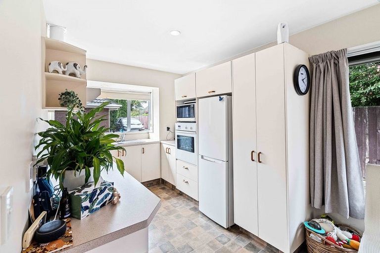 Photo of property in 2/38 Maxwell Street, Riccarton, Christchurch, 8041