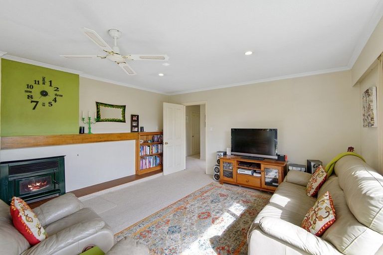 Photo of property in 10 Coleman Place, Darfield, 7510