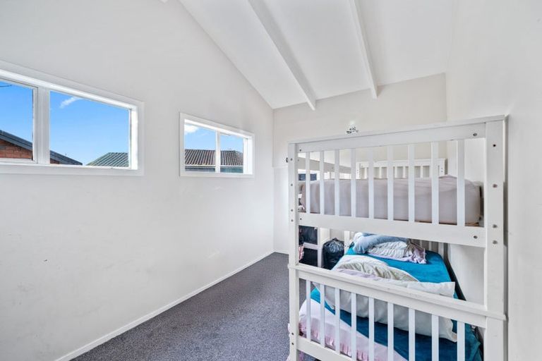 Photo of property in 23 Neems Place, Manurewa, Auckland, 2102