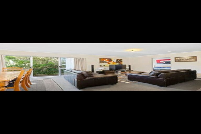 Photo of property in 9-11 Thimble Lane, Whitby, Porirua, 5024