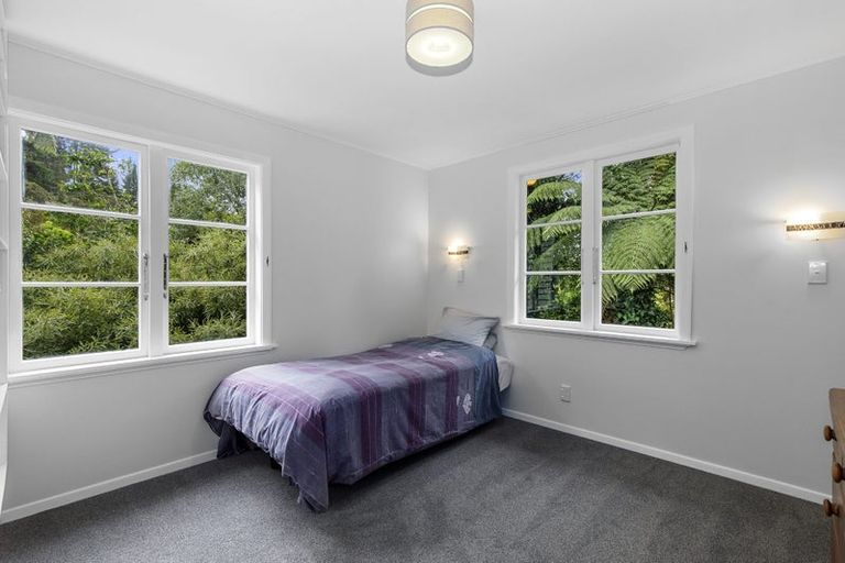 Photo of property in 35 Wyndham Road, Pinehaven, Upper Hutt, 5019