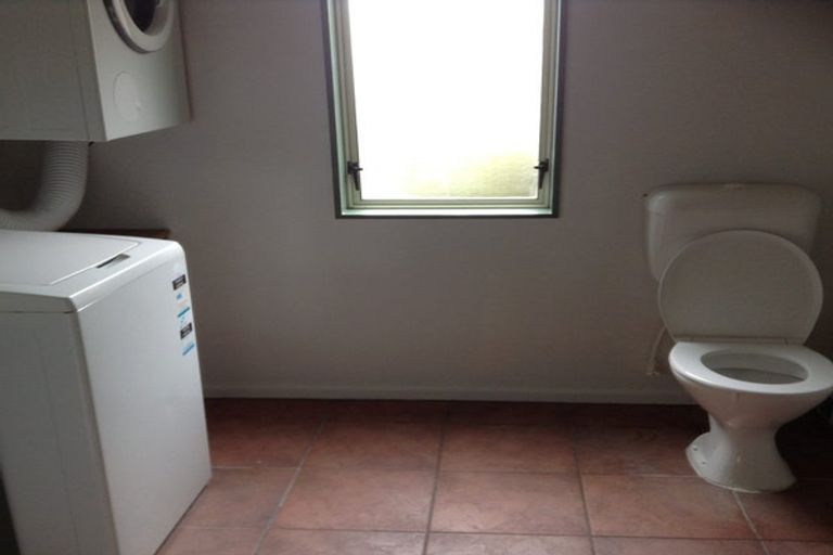 Photo of property in 12 Cosy Dell Road, North Dunedin, Dunedin, 9016